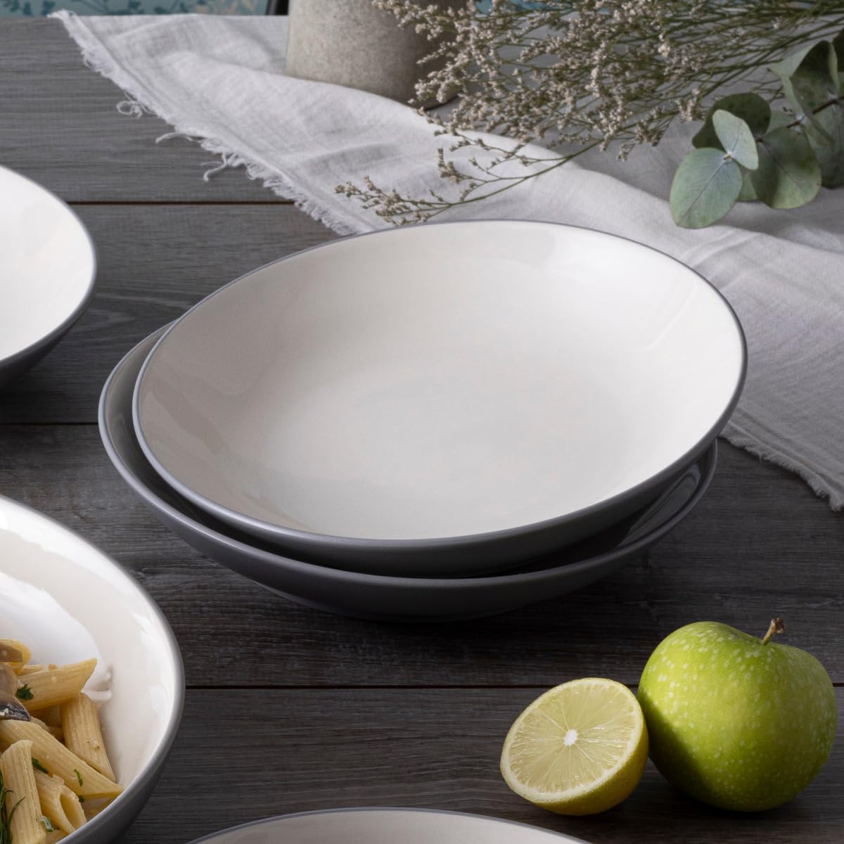 Set of 4 Coupe Pasta Bowls Y736094